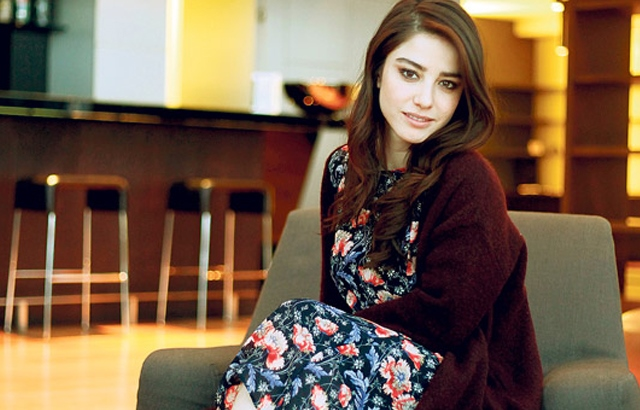Özge Gürel'e Benziyor Musun?
