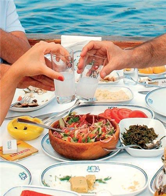 Rakı Sofrası