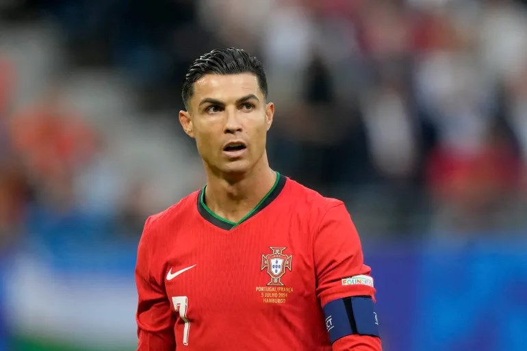 Hangi futbolcu sana benziyor