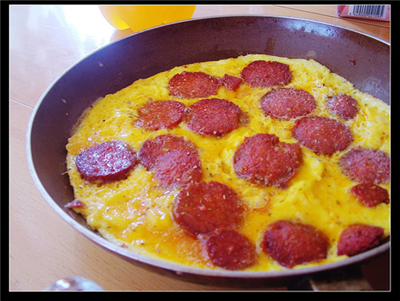 Sucuklu yumurta