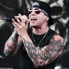 Matthew Charles Sanders (M. Shadows)