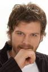 Hangi Ünlü Senin Yıldızın?