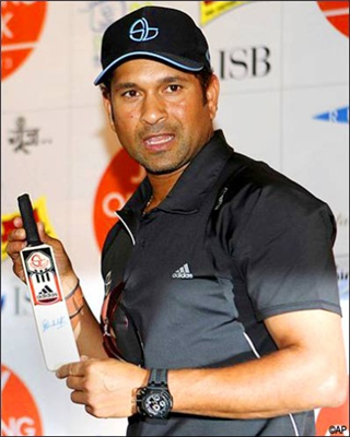 BAT signed by Sachin Tendulkar