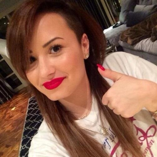 ♥Demi Lovato♥ İkizin Mi?