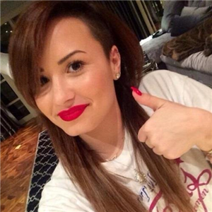 ♥Demi Lovato♥ İkizin Mi?