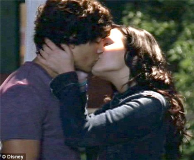 kiss2