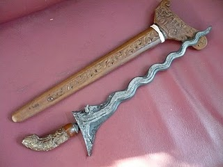 pisau komando keris 