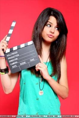 Tu Aime Plus Selena Gomez Ou Miley Cyrus ?
