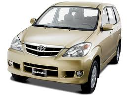 Mobil Xenia