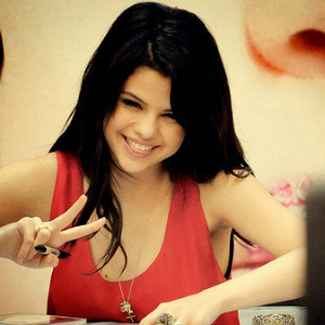 Selena Zendaya Lauro