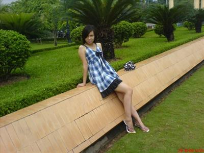 Bạn Yêu Cô Ấy Bao Nhiêu ?
