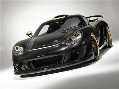 black racing car