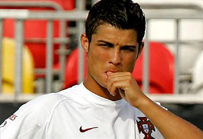 Hangi Yıldız Futbolcusun