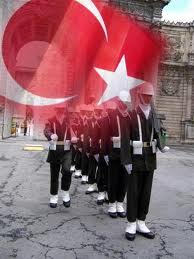 Asker olmak onurlu ve erdemli bir insan olmayla özdeşleştirilir.