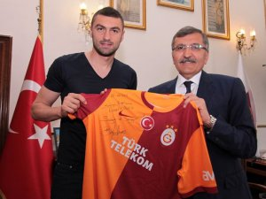 Hangi Futbocu Sun?
