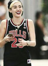 Miley Cyrusu Ne Kadar Seviyosun 