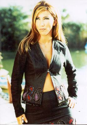 Hande Yener Seviyormusun Sevmiyormusun?