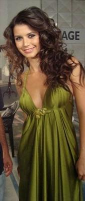 Beren Saat Mi? Hazal Kaya Mı?
