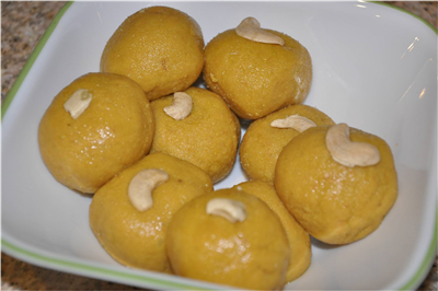 Besan K Laddoo
