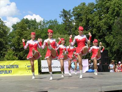 Majorettes Or Twirling?
