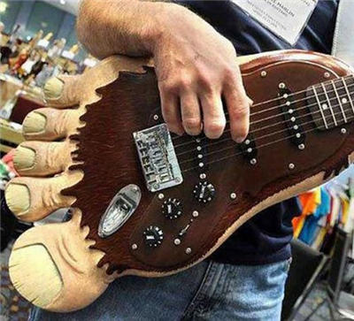 ayak-seklinde-gitar