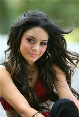 Vanessa Mı..?? Ashley Mi..??