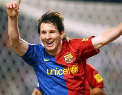 Hangu Futbolcusun ?