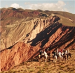Invita A Un Amigo A Una Cabalgata Por La Quebrada 