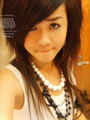 Hot Girl Or Kute Girl