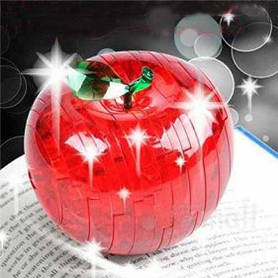 red apple