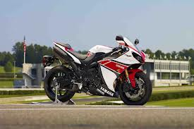 moto R1