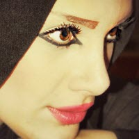 به چـشـمـهـایـت بگــو
