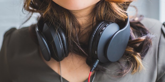 Müzik dinlemek