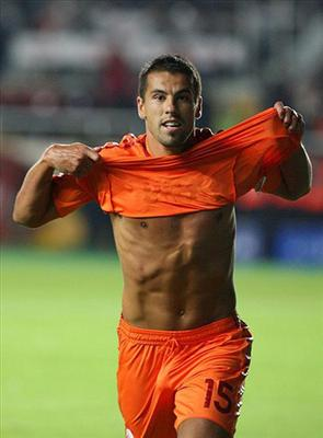 Milan Baros Mu? Semih Şentürk Mü?