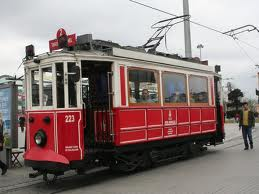 Kırmızı-Beyaz Tramvaylar