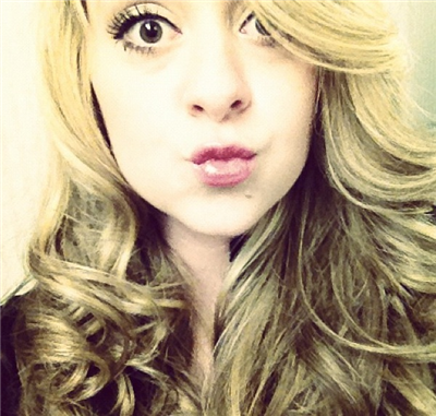 Liz's duck face :)