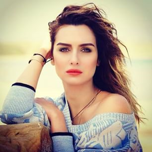 Nasıl Biriyle Evlenecem?????