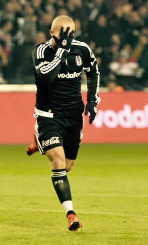 Hangi Beşiktaş Lı Futbolcusunu?
