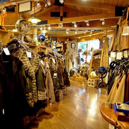 Apparel & Accessories Store