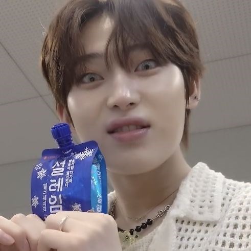 Apakah enhypen adalah kakak dari BTS?