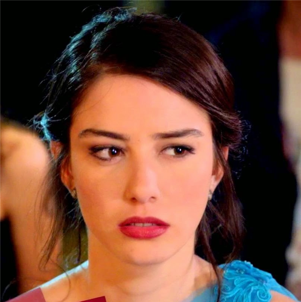 Özge Güreli Ne Kadar Seviyorsun