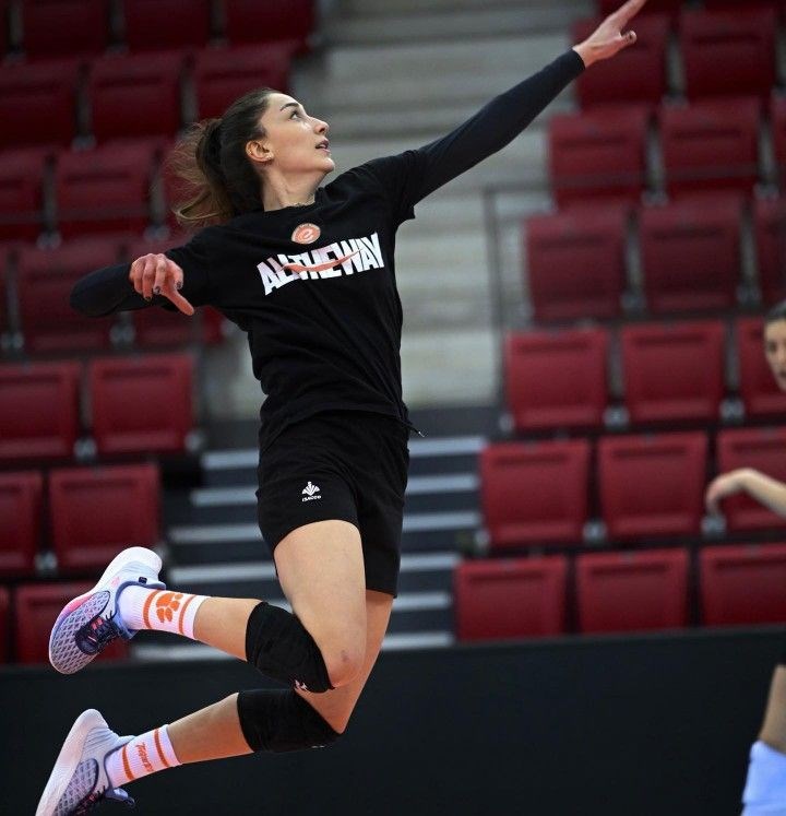 Hande Baladın 