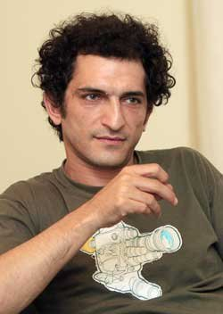 عمرو واكد 