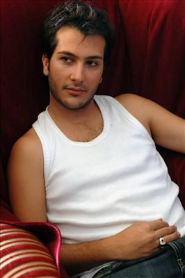 Kim Yakışıklı