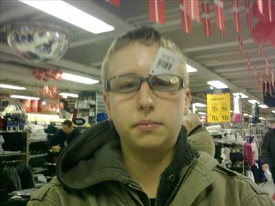 Er Kasper Christensen (Bjarne) Grim I Dag ? 