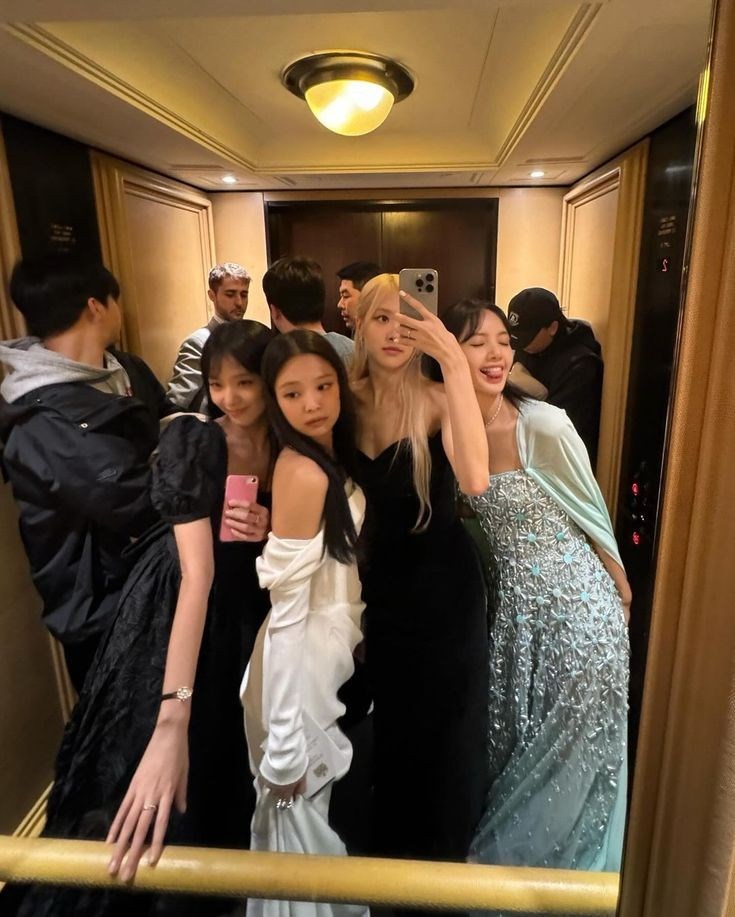 Hangi Blackpink Üyesinin?
