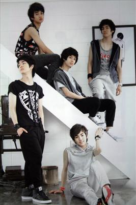 คุณรัก Shinee หรือ Dbsk???