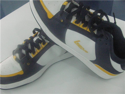 Sepatu 