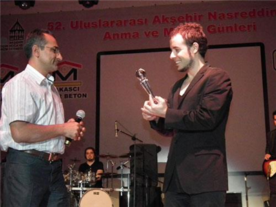 sen hiç eayı sevmıyorsun