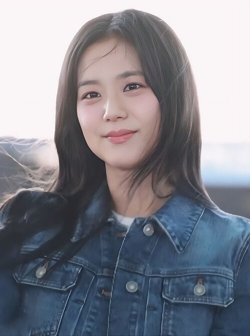KİM JİSOO